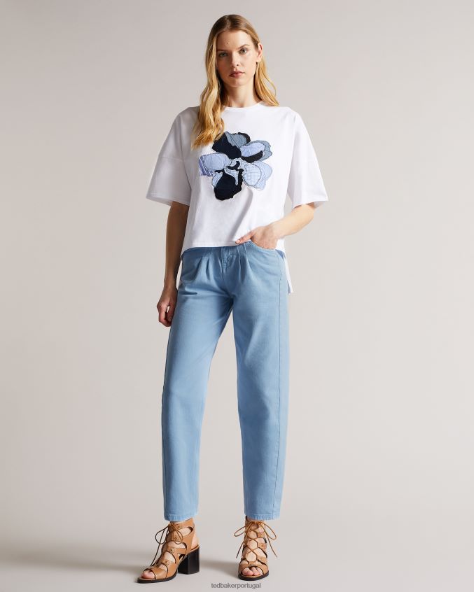 roupas Ted Baker Calça jeans zandin com cano curto e detalhe de pregas na frente lavagem leve mulheres 8X6HDF616