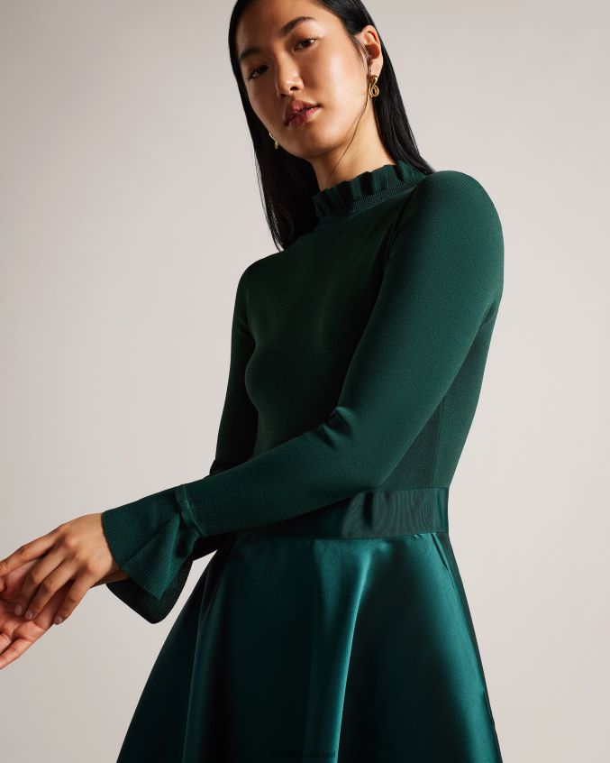 roupas Ted Baker vestido de malha com babado e saia rodada Zadi verde escuro mulheres 8X6HDF244