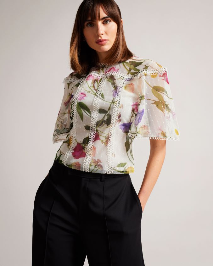 roupas Ted Baker top floral arelln com gola alta e detalhes em renda branco mulheres 8X6HDF230
